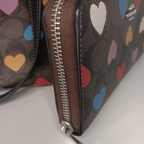 COACH GALLERY TOTE SIGNATURE CANVAS HEART PRINT W/ MATCHING WALLET - Picture 15 of 15